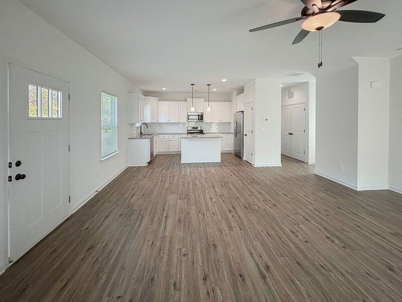 2645 Hemphill St - Photo 3 of 14