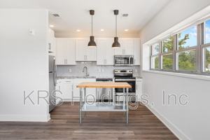 featured image of 300 E Elizabeth St #261