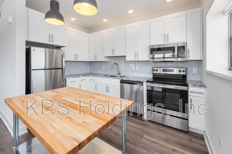 300 E Elizabeth St #261 - Photo 4 of 14