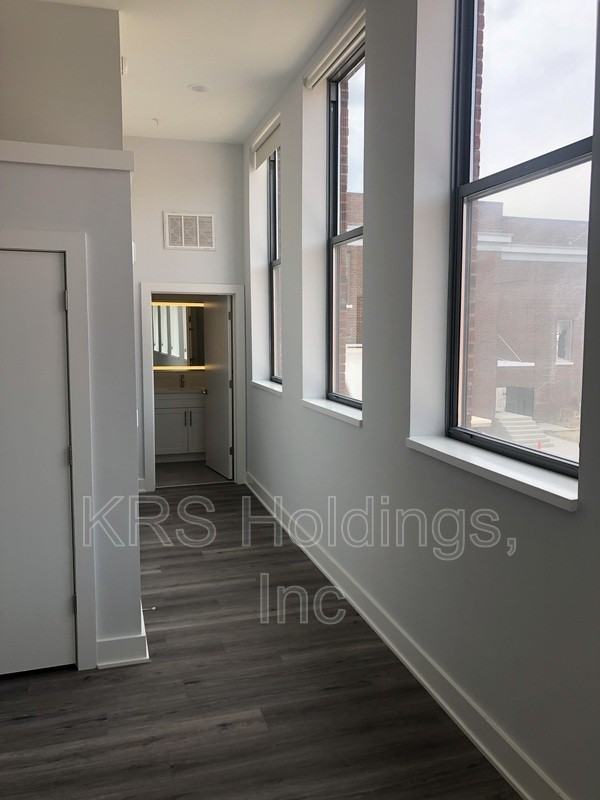 300 E Elizabeth St #268 - Photo 3 of 7