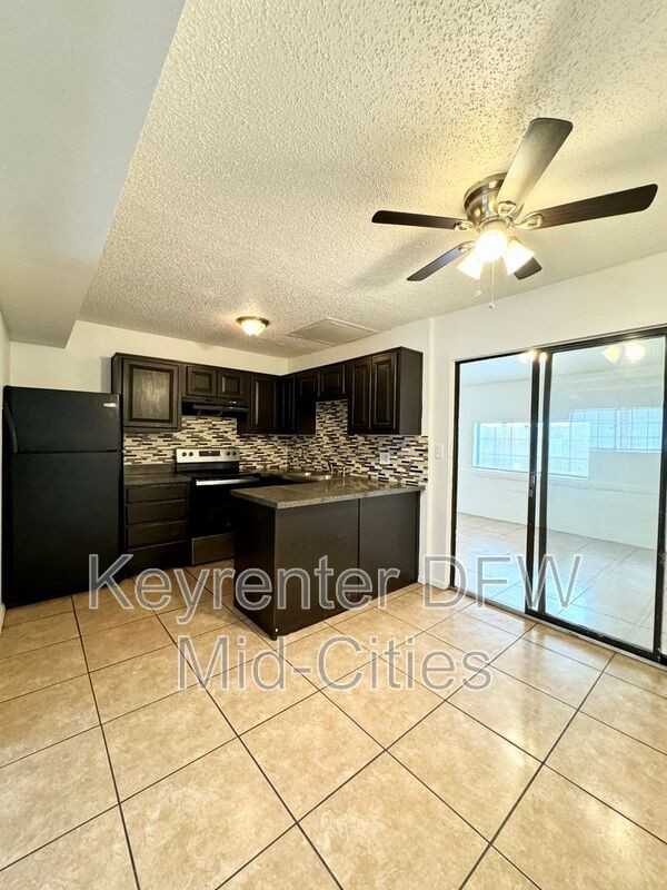 1117 Franklin St #18 - Photo 2 of 14