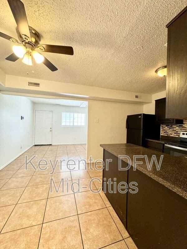 1117 Franklin St #18 - Photo 4 of 14