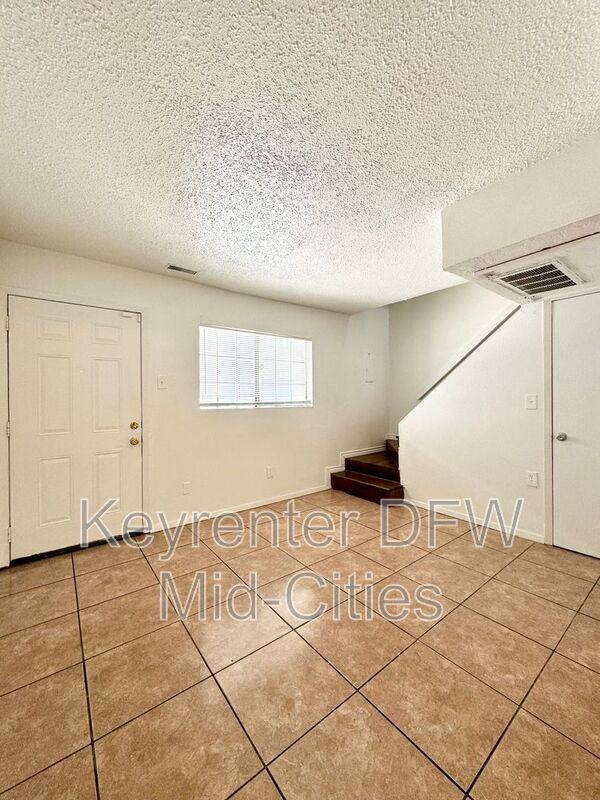 1117 Franklin St #18 - Photo 6 of 14