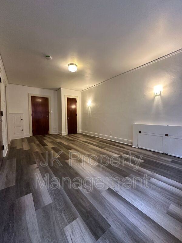 310 5th St N #03 - Photo 4 of 9