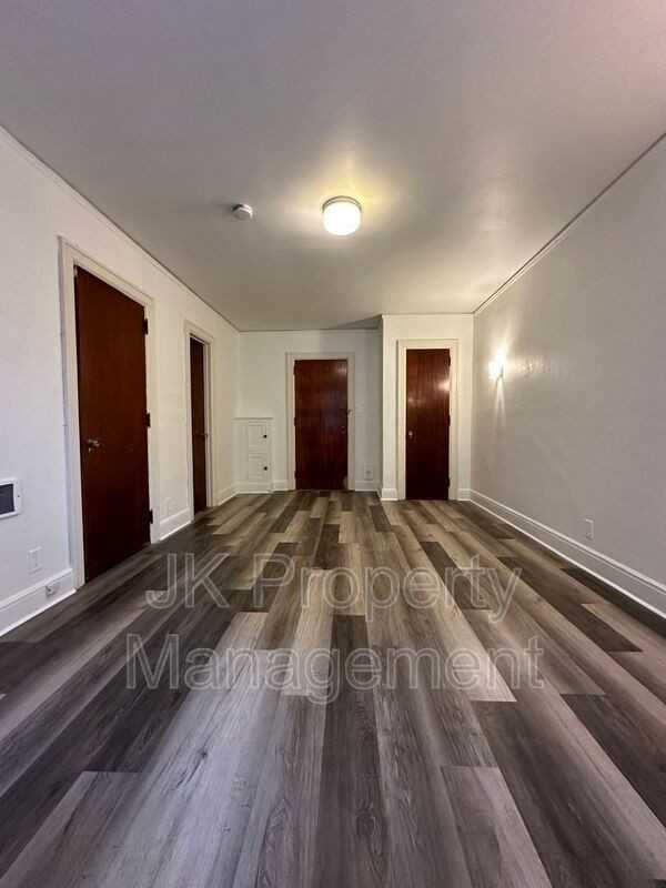310 5th St N #03 - Photo 7 of 9