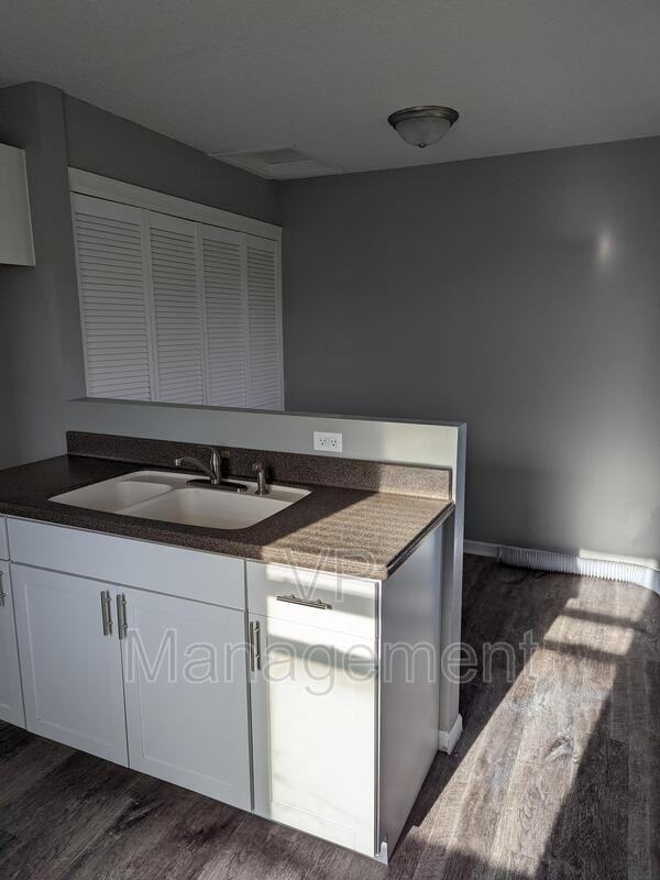 2902 W 70th St - Photo 7 of 7