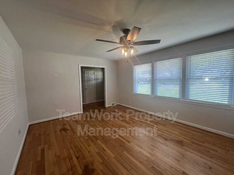 1250 Belvedere Dr - Photo 2 of 15