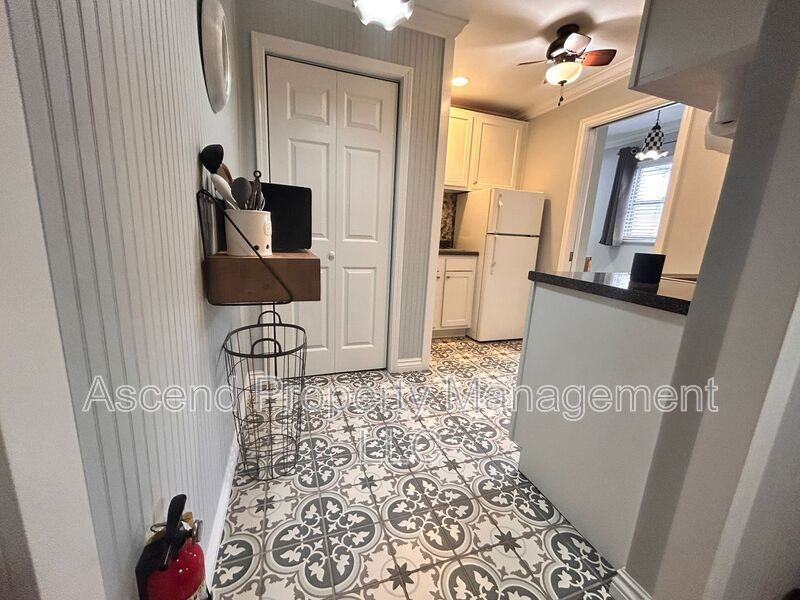 114 Judith St - Photo 5 of 10