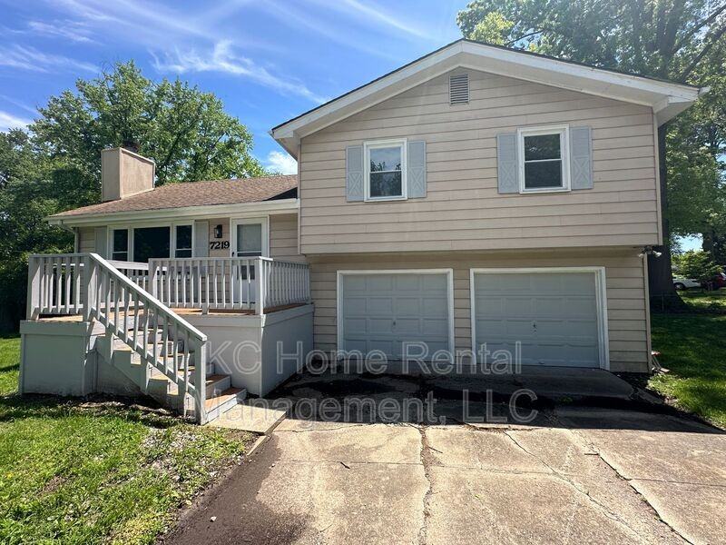 7219 Ridge Ave - Photo 2 of 36