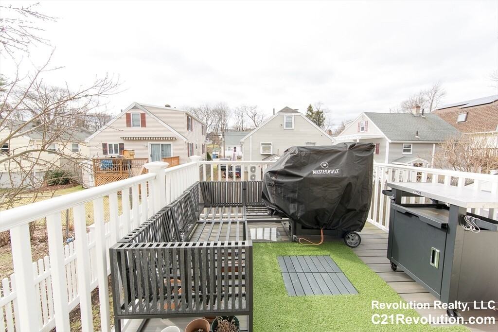 162 Lakeview Ave - Photo 2 of 13