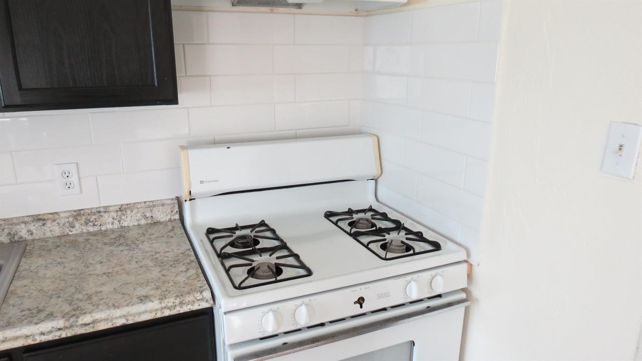 4329 North Longview Avenue - Photo 4 of 14