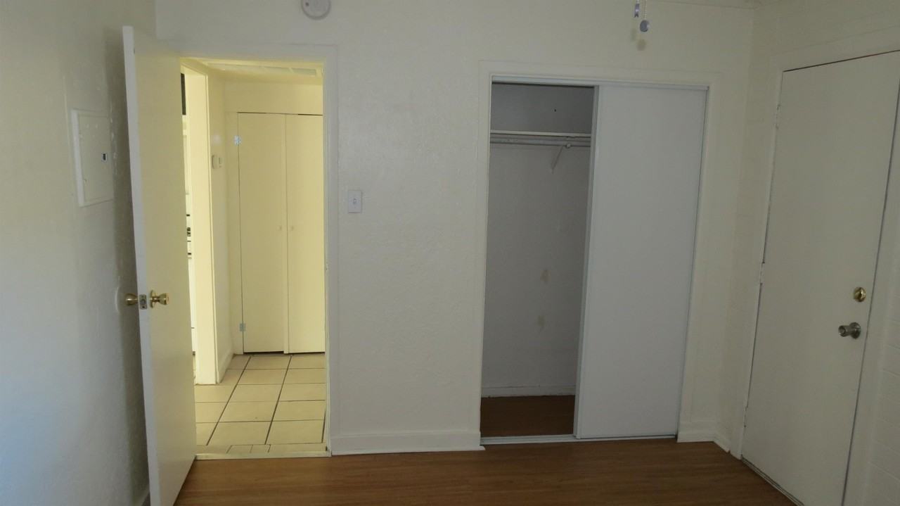 4329 North Longview Avenue - Photo 6 of 14