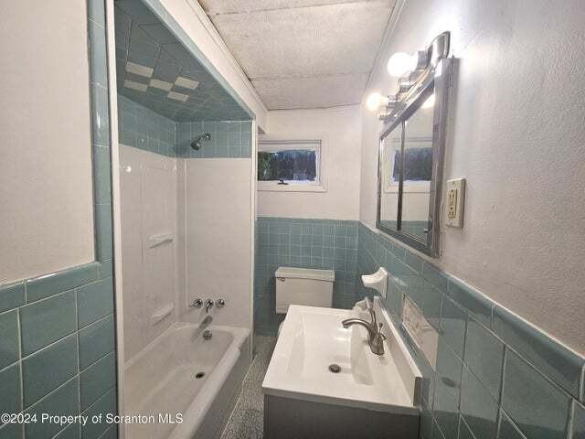 246-248-250 North Washington Street - Photo 3 of 10