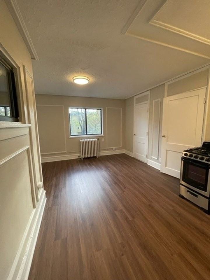 Normandie Apartments - Photo 2 of 12