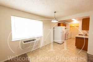 featured image of 627 N Roosevelt St