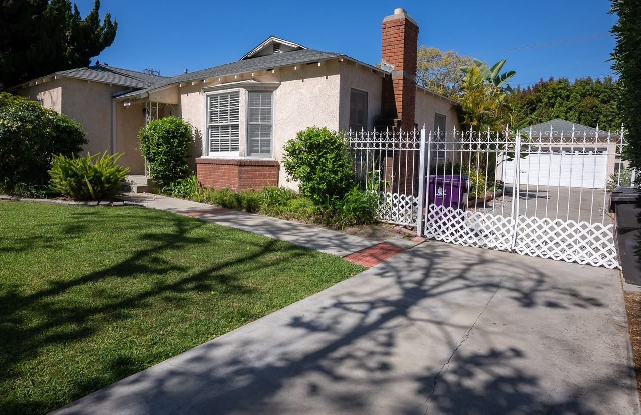 4131 Heather Rd - Photo 2 of 39