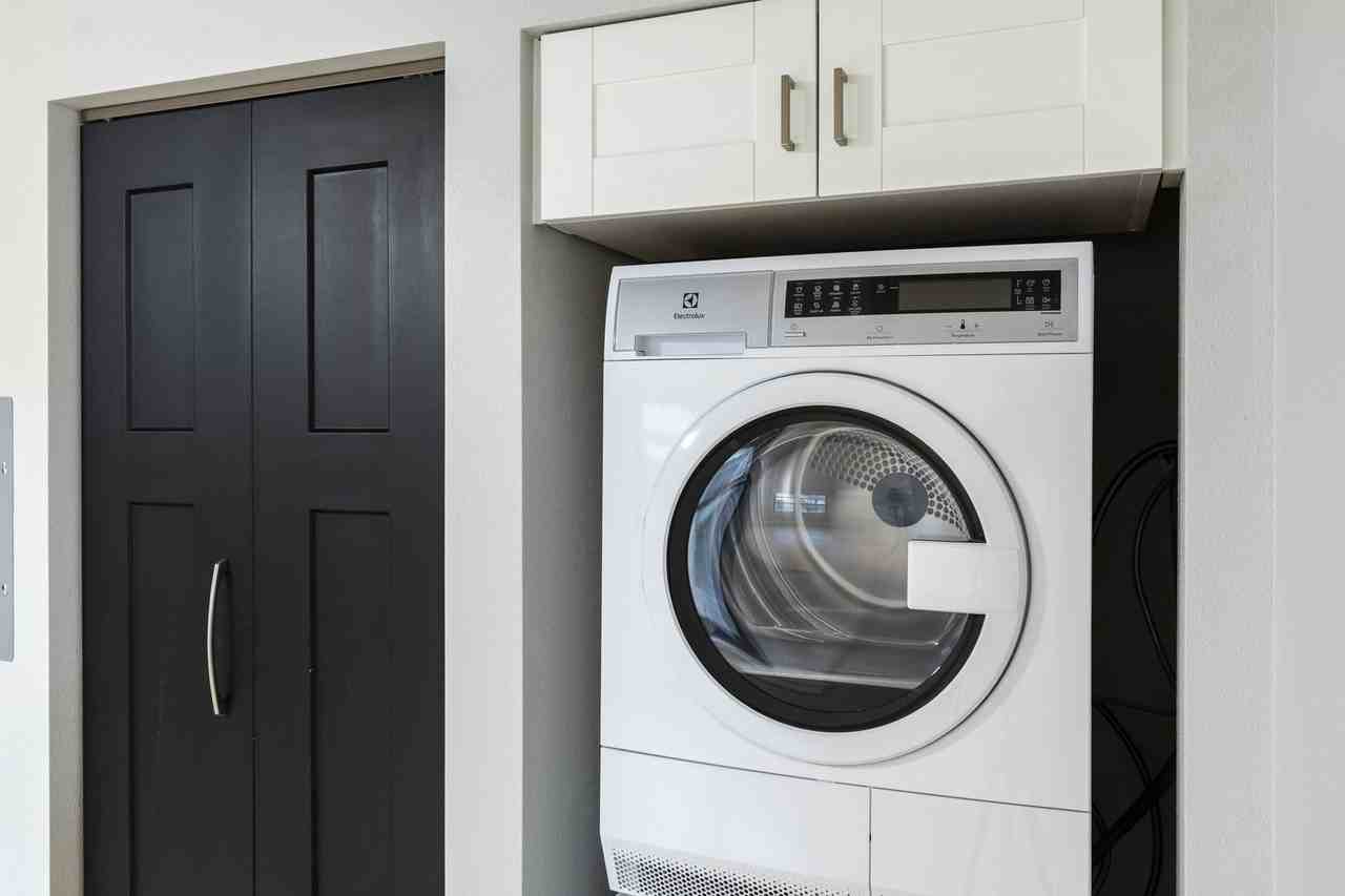 822 Lakeside - Photo 7 of 50