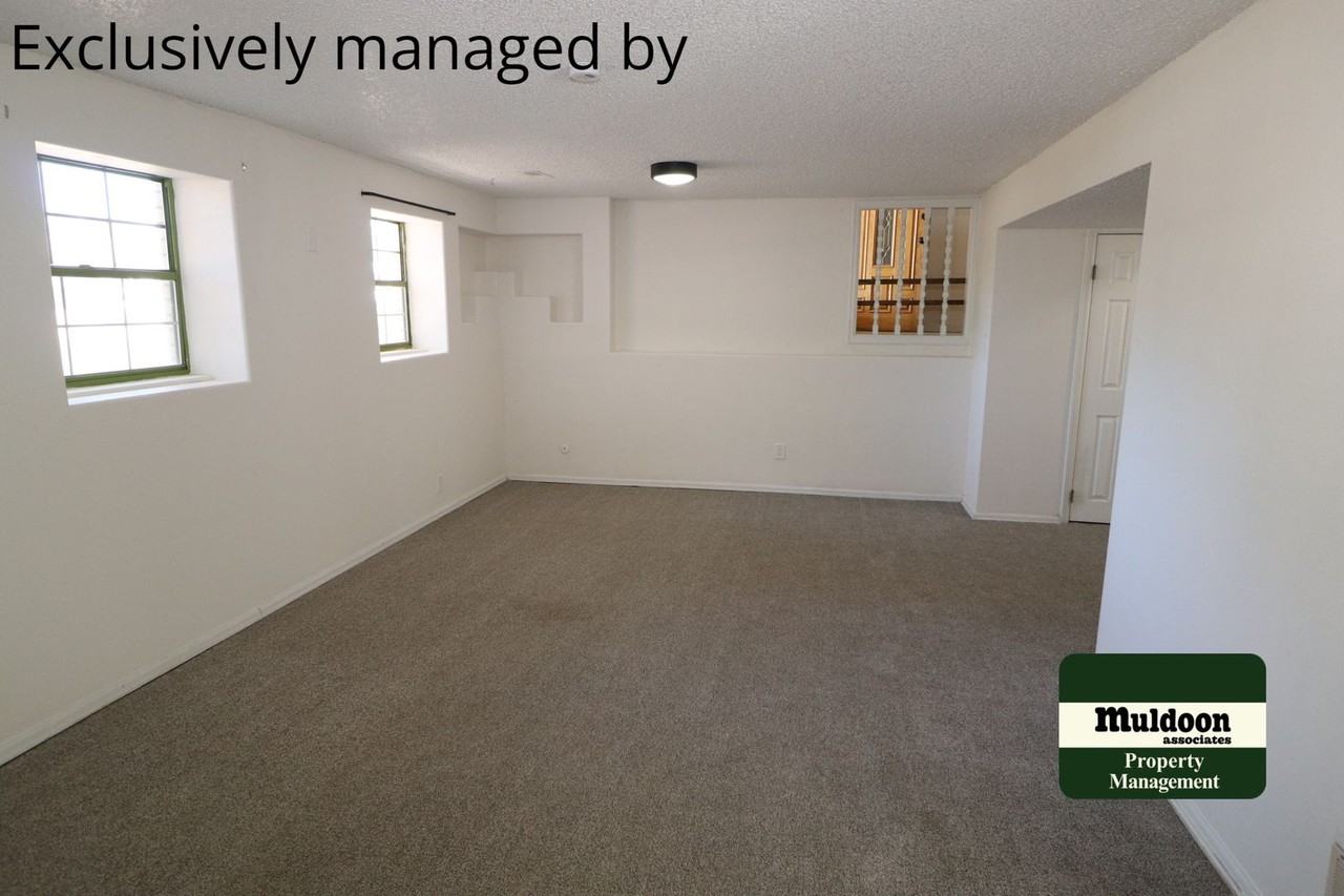 6 Chicory Ct - Photo 3 of 15