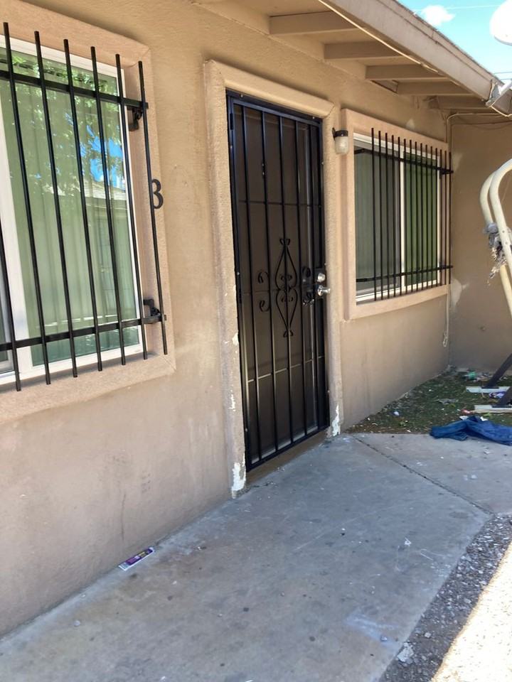 2501 Cedar Ave - Photo 2 of 16