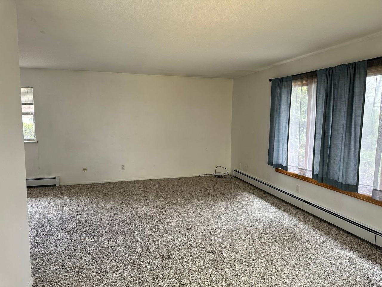 3236/3238 Old Faithful Road - Photo 3 of 9