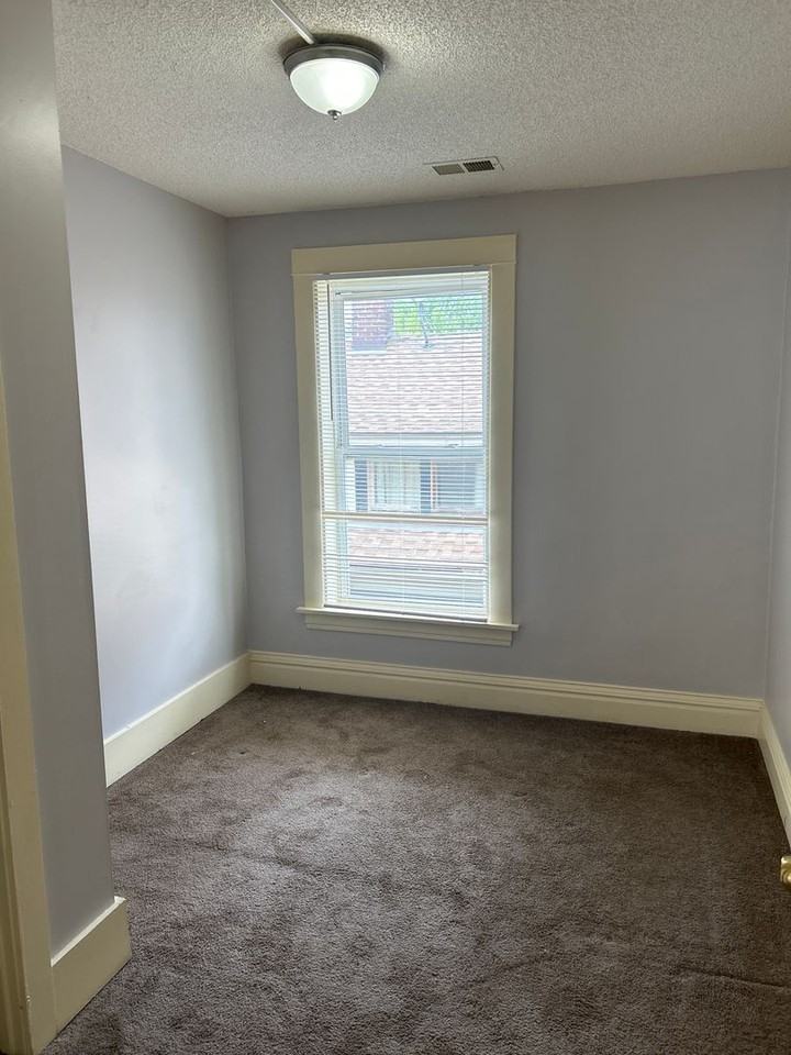 3531 Emerson Ave N - Photo 3 of 11
