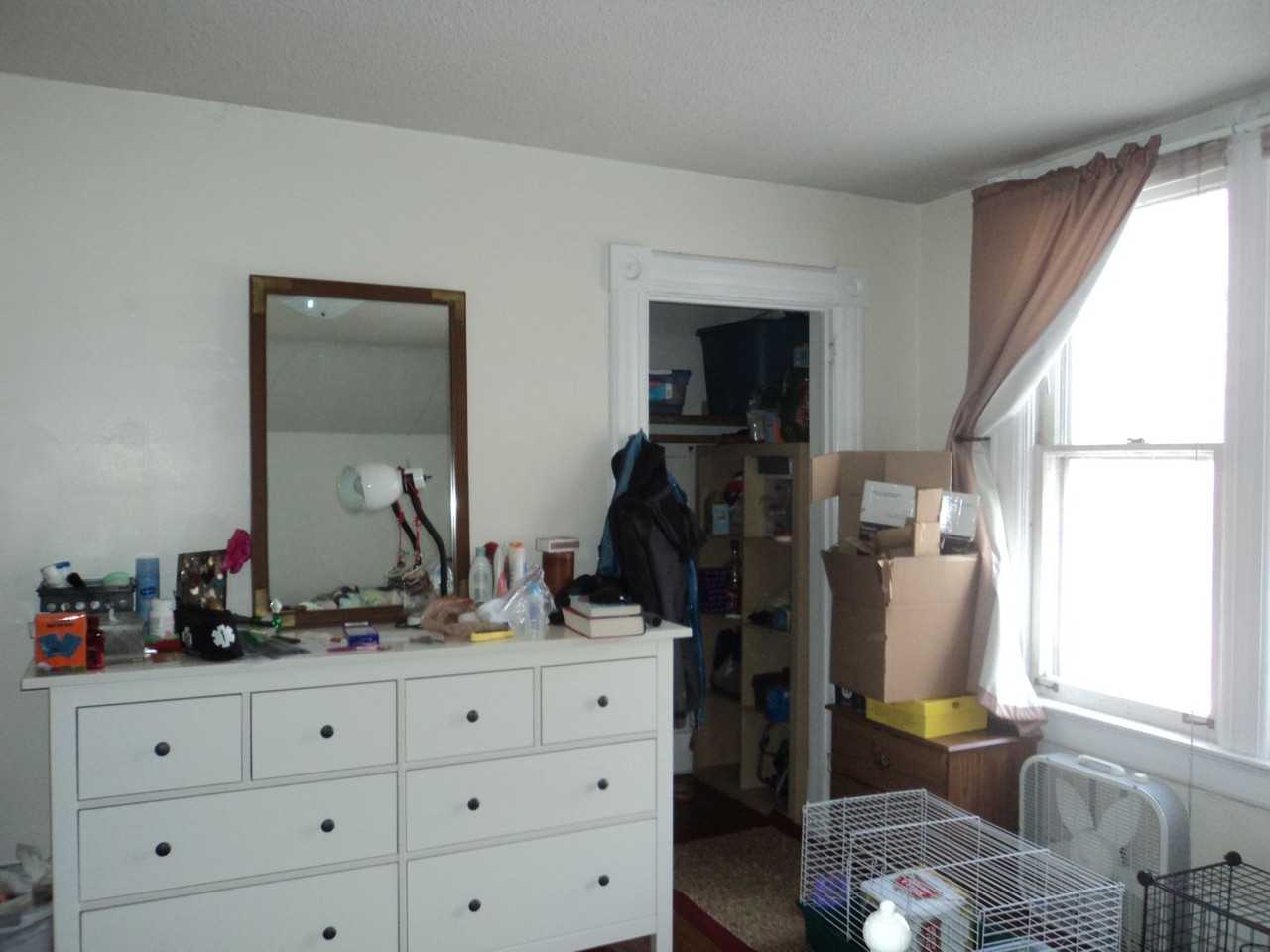 1057 15th Ave Se - Photo 5 of 9