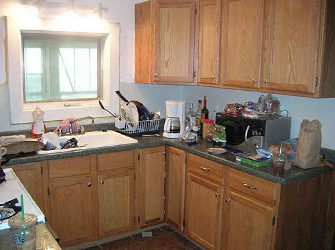 1057 15th Ave Se - Photo 7 of 9