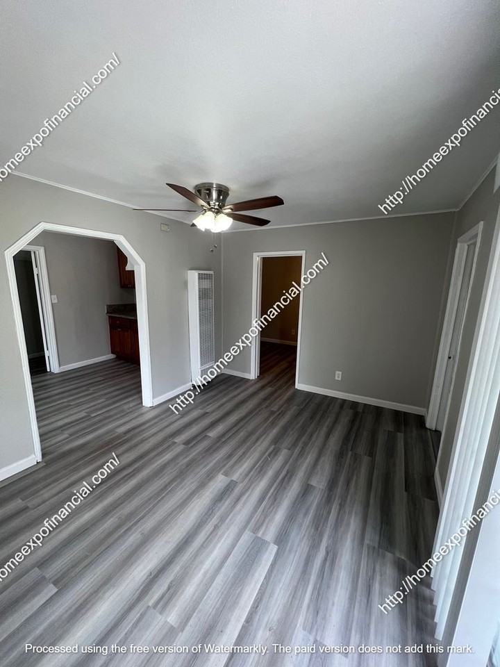 10060 Portola Ave - Photo 3 of 18