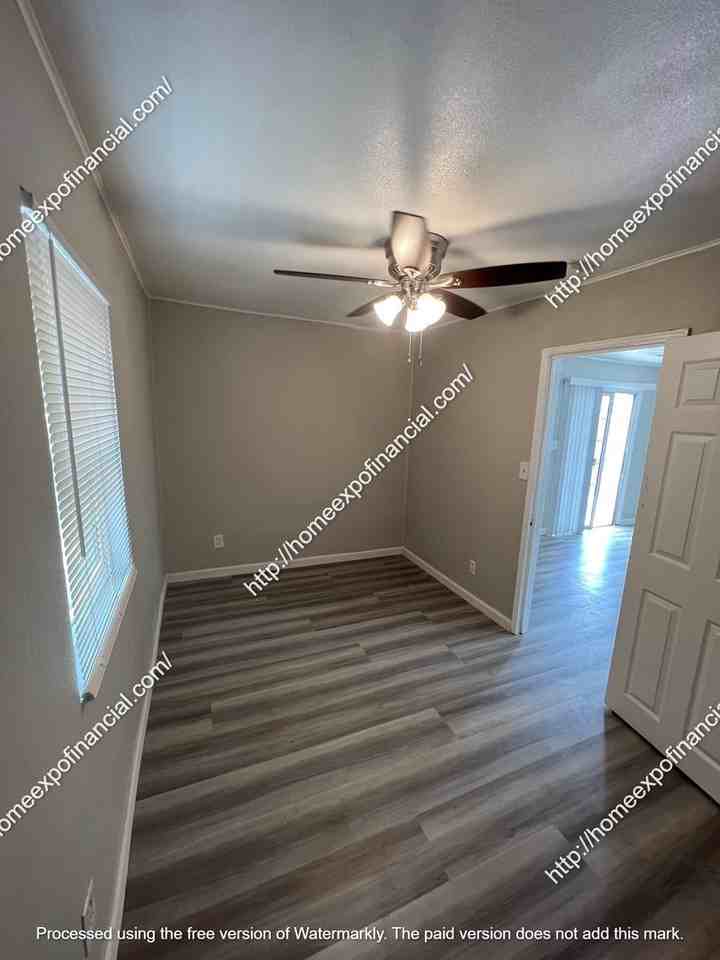 10060 Portola Ave - Photo 5 of 18