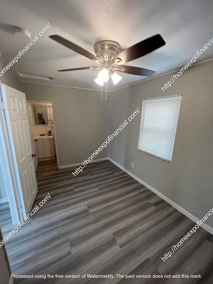 10060 Portola Ave - Photo 7 of 18