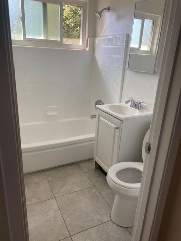 410 - 2145 Randolph Dr - Photo 5 of 5