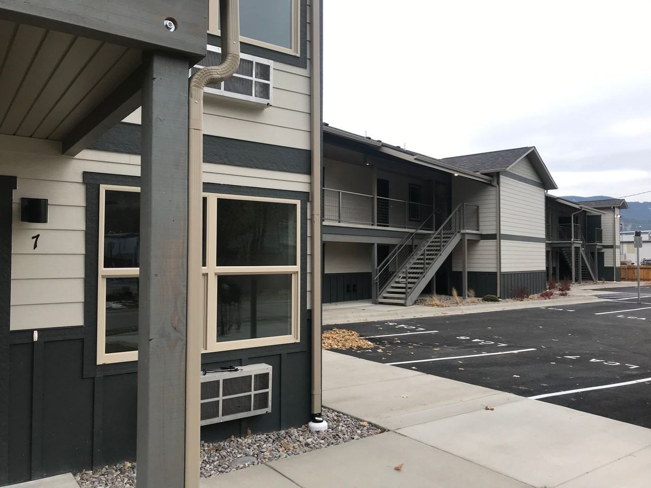 322 Minnesota Ave #8 - Photo 3 of 12