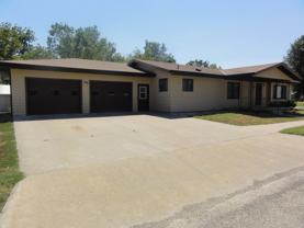 610 Logan Ave - Photo 1 of 1