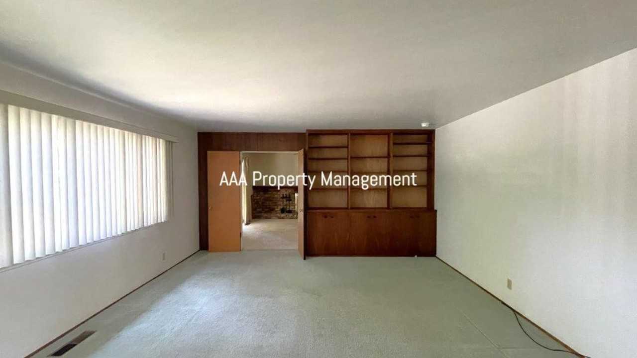 5825 Del Trigo Ln - Photo 3 of 34