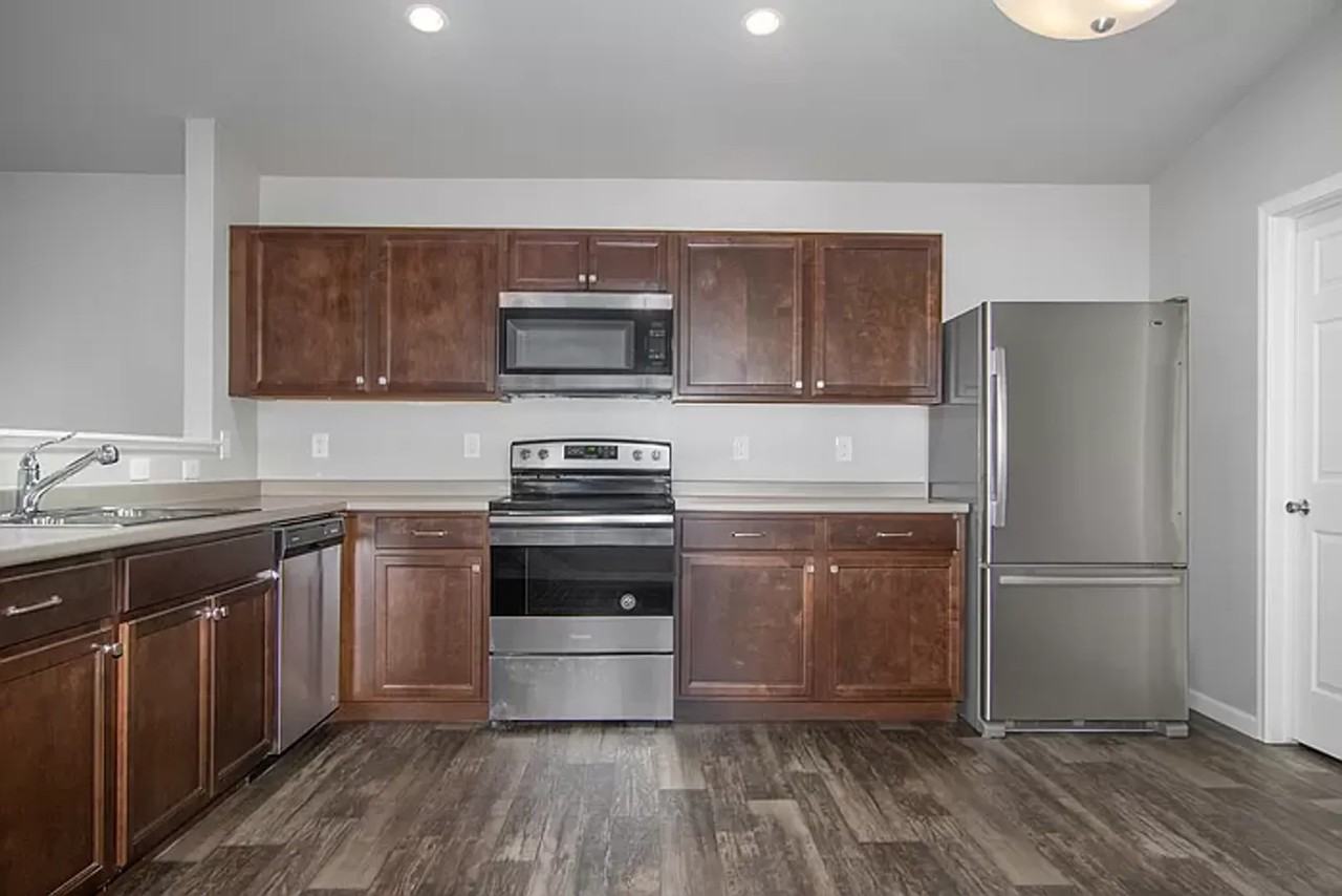 372 White Pine Ct - Photo 6 of 37