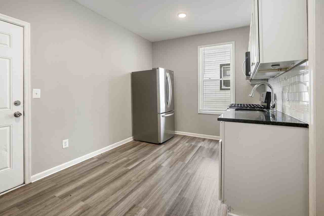 4717 Alhambra Ave - Photo 2 of 18