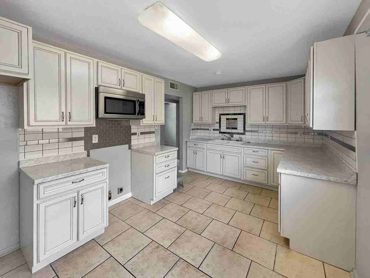1517 N Breckon Dr - Photo 6 of 14