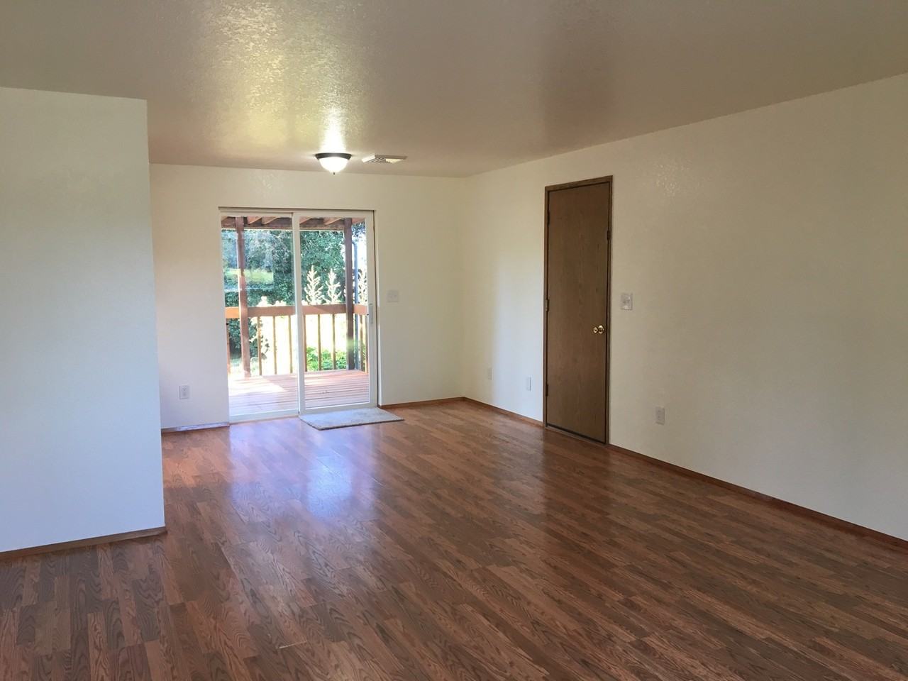 121 Brentridge Dr - Photo 2 of 9