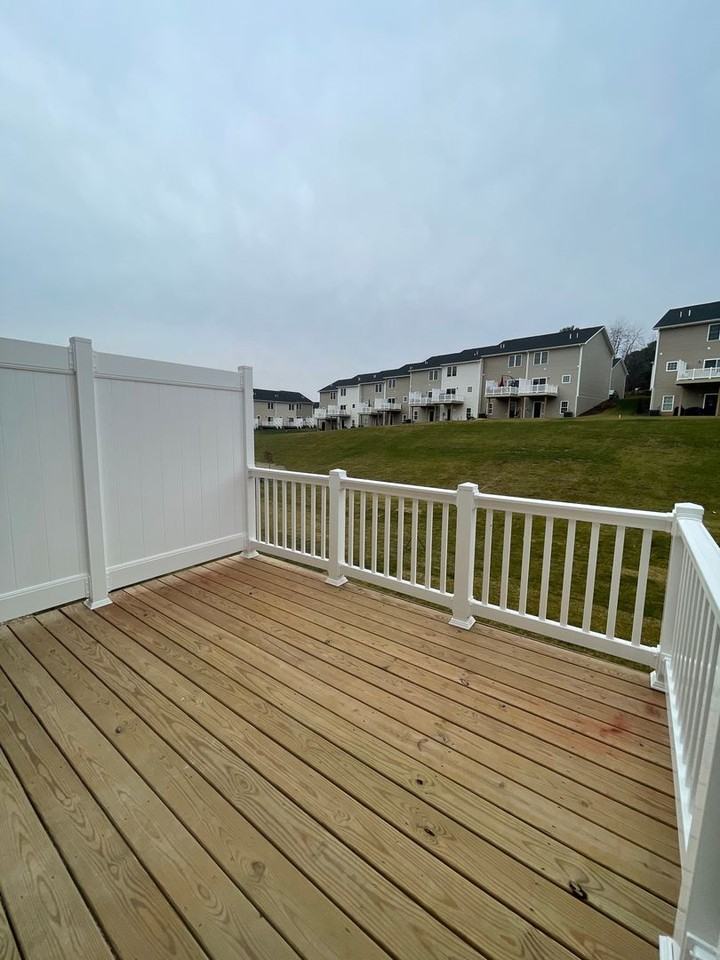 1108 Harvest Ct - Photo 2 of 18