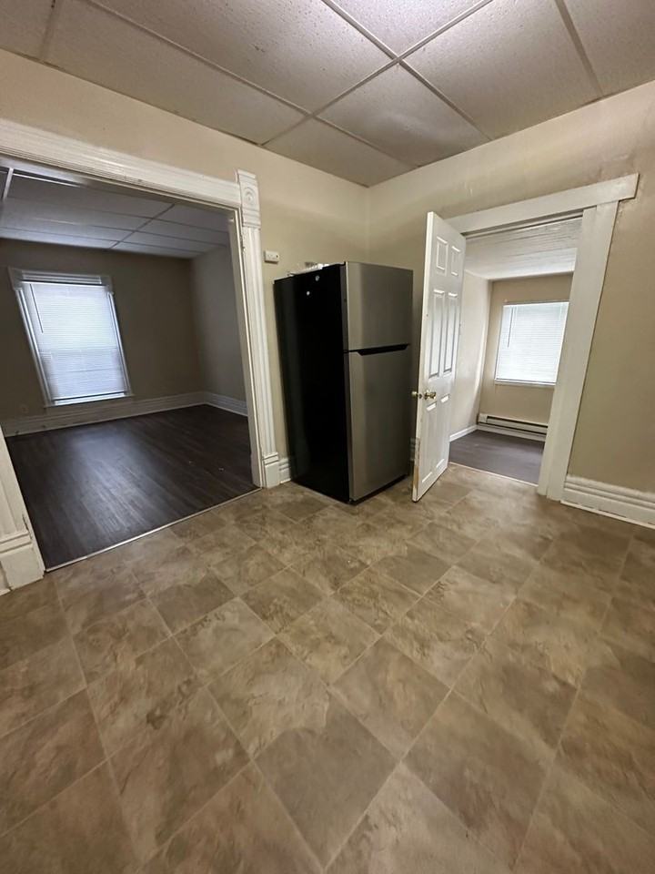 620 7th St S #2 - Photo 6 of 9