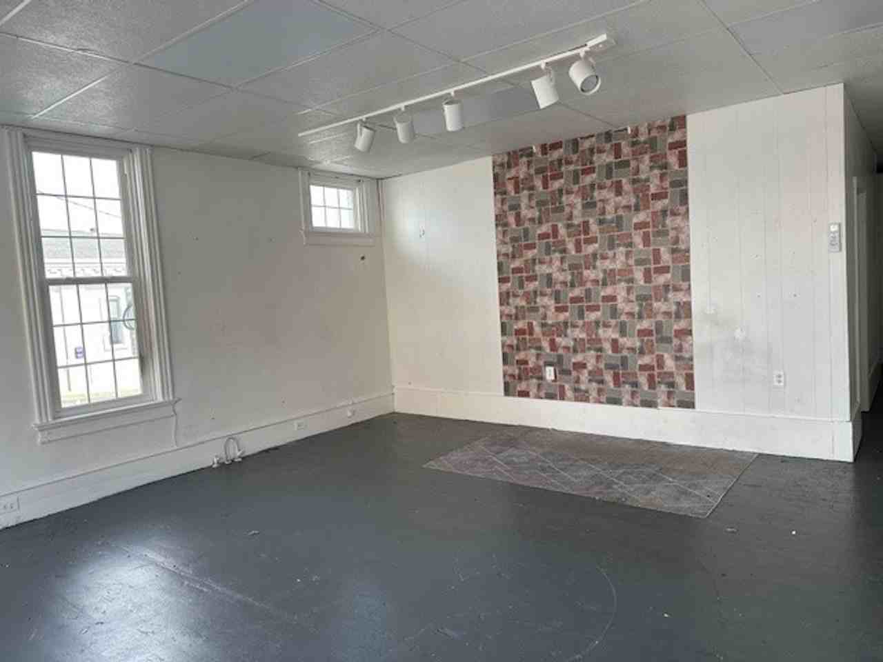 25-29 S Market St - Photo 2 of 10