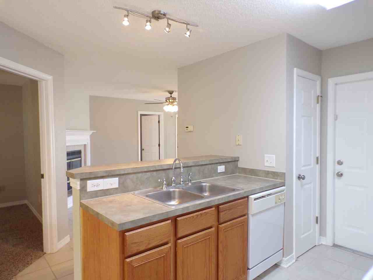 10608 Wilderness Ln - Photo 4 of 15