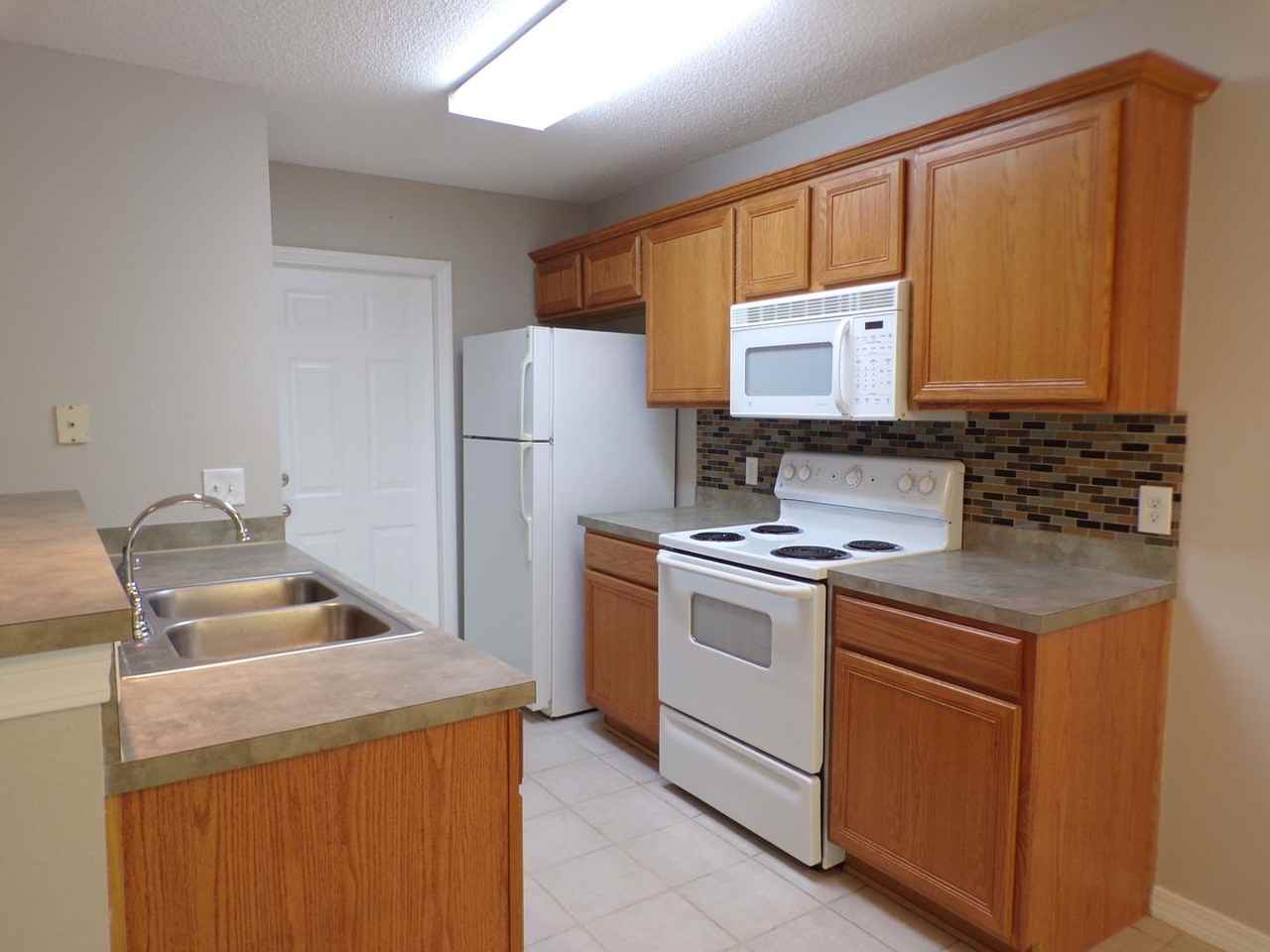 10608 Wilderness Ln - Photo 6 of 15
