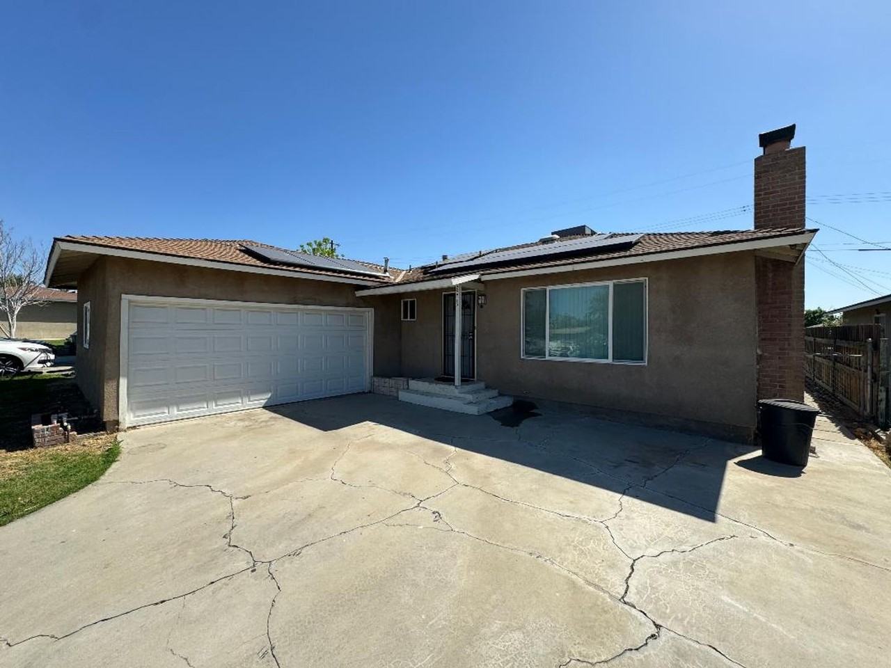 2013 Avondale Dr - Photo 2 of 18