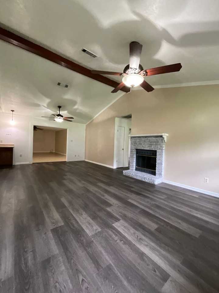 106 Burnley Dr - Photo 3 of 23