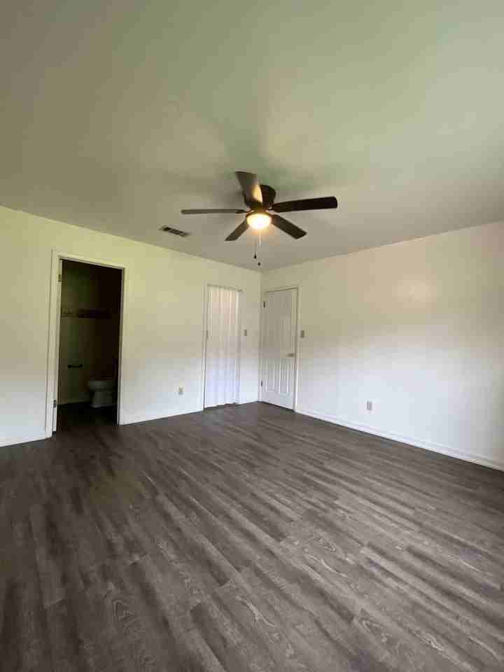 106 Burnley Dr - Photo 7 of 23