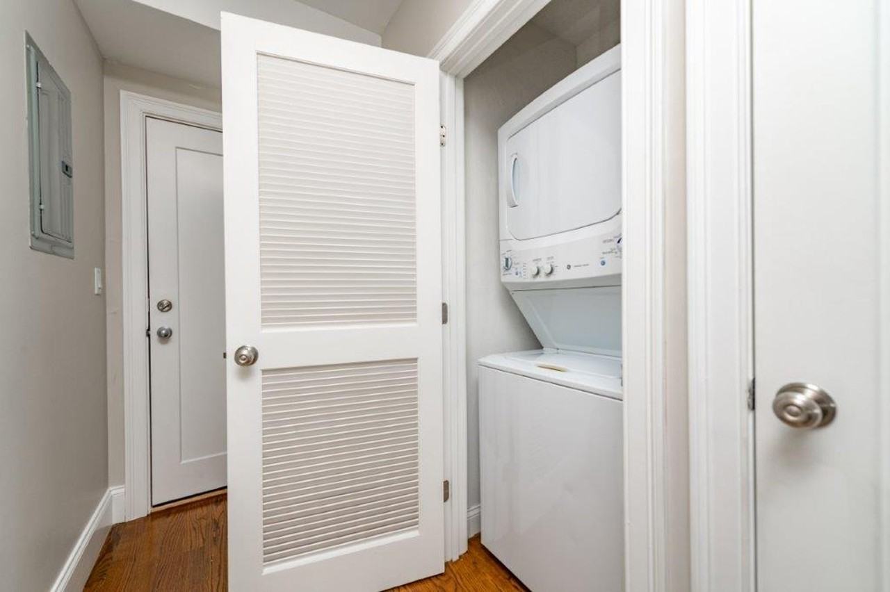 335 D St - Photo 4 of 14