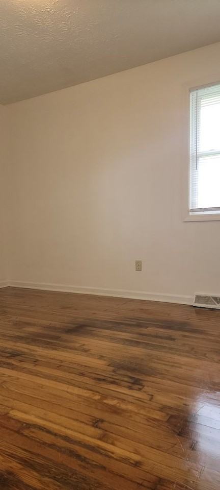 109 Strode Station Cir - Photo 2 of 12