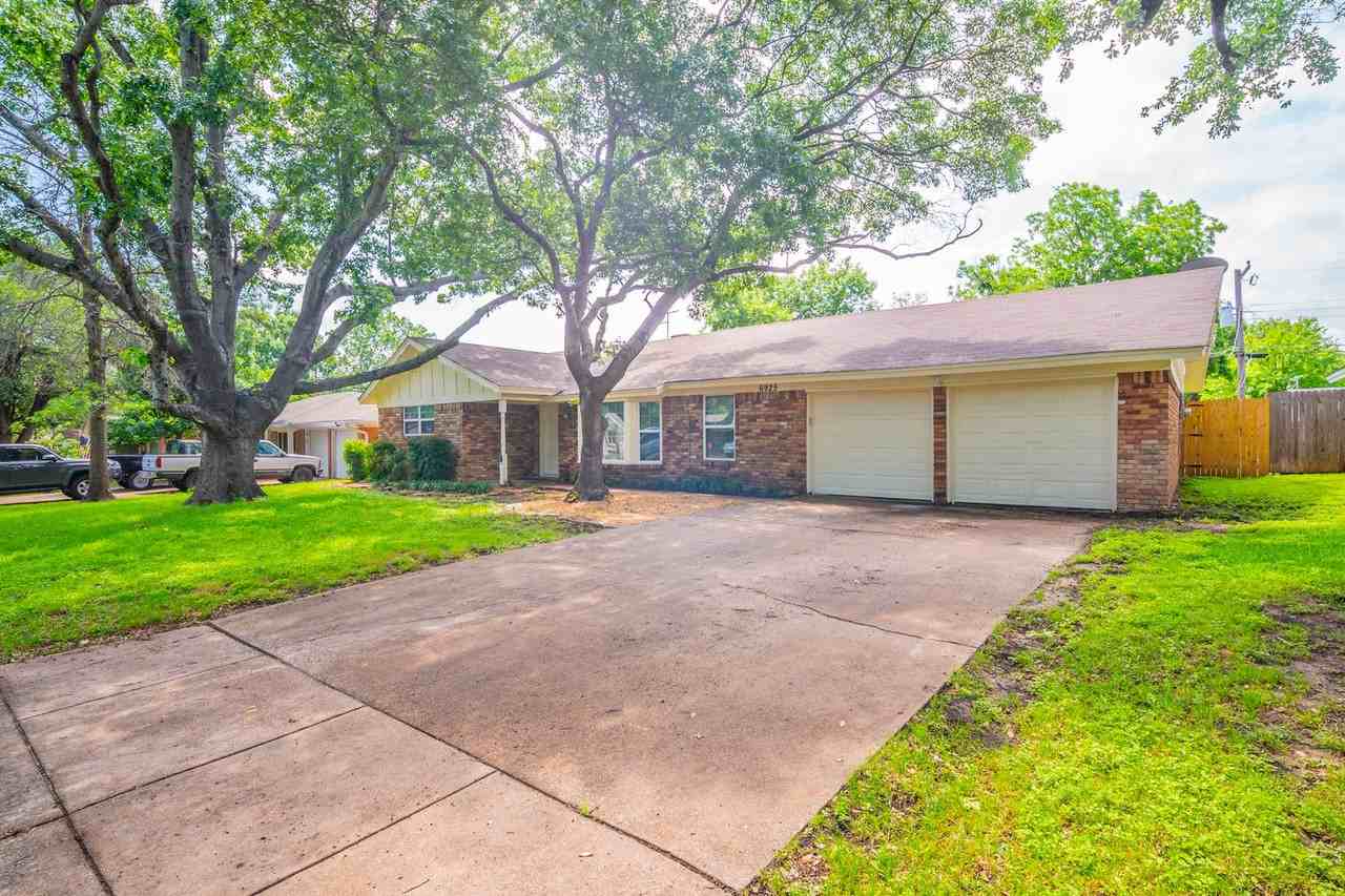 6925 Wycliff St - Photo 2 of 26