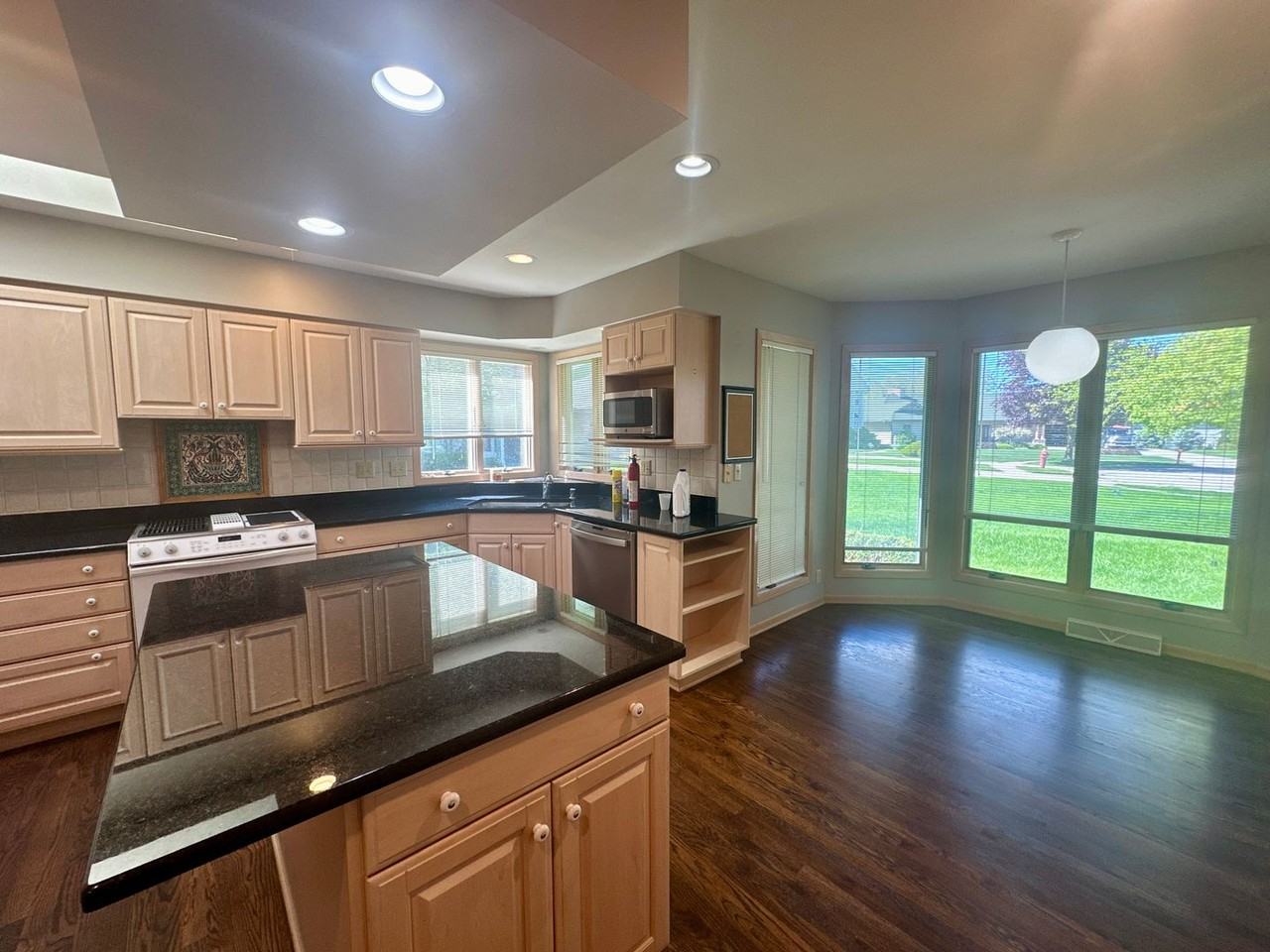 3523 14th St - Photo 2 of 18